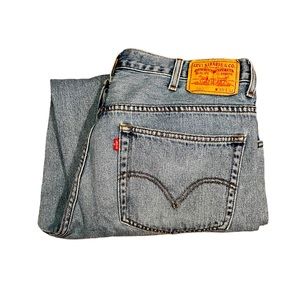 Vintage Levi’s 560 Relaxed Jeans